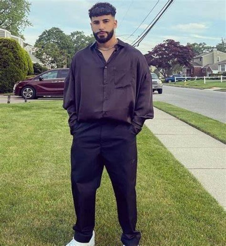 Adam Saleh Height - CelebsHeight.org