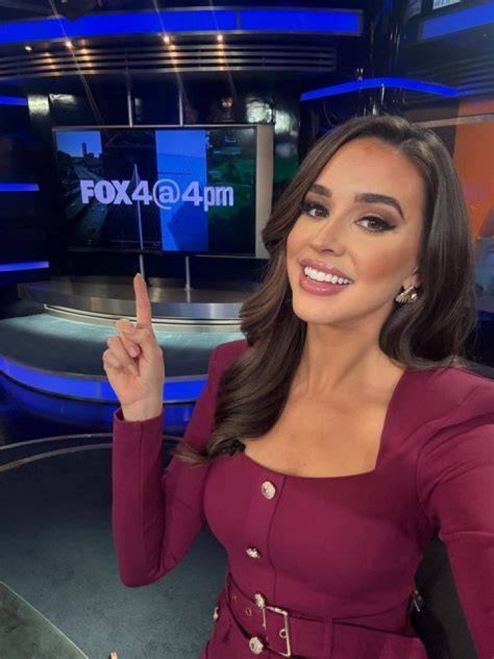 Ali Turiano reporting her weather news from Fox 4 News