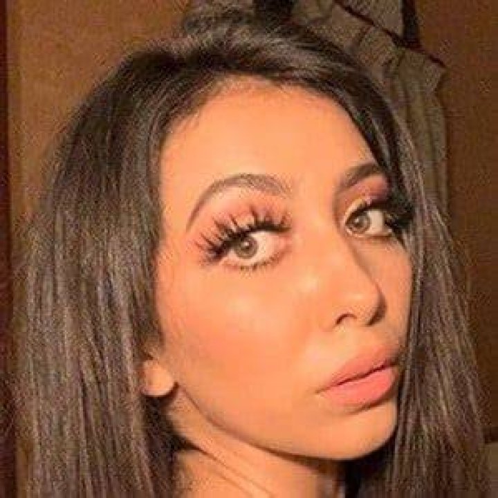 Alison Solís - Age, Family, Bio