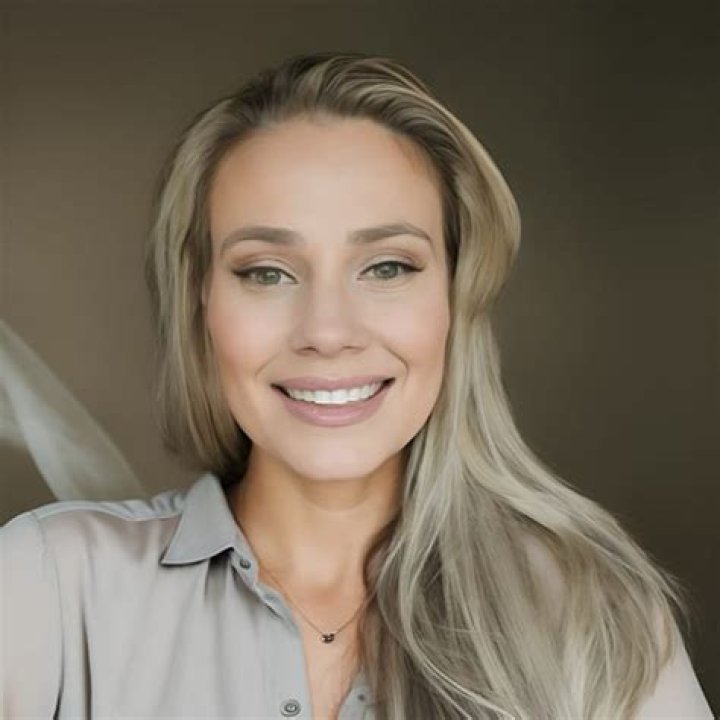 Amanda Batchelor serves as the managing editor of Local10.com