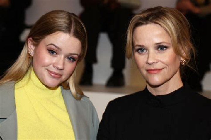 Ava Phillippe shared a rare picture with boyfriend Owen Mahoney! Know about her age, parents, siblings, biography… Ava Phillippe with her mother Reese Witherspoon