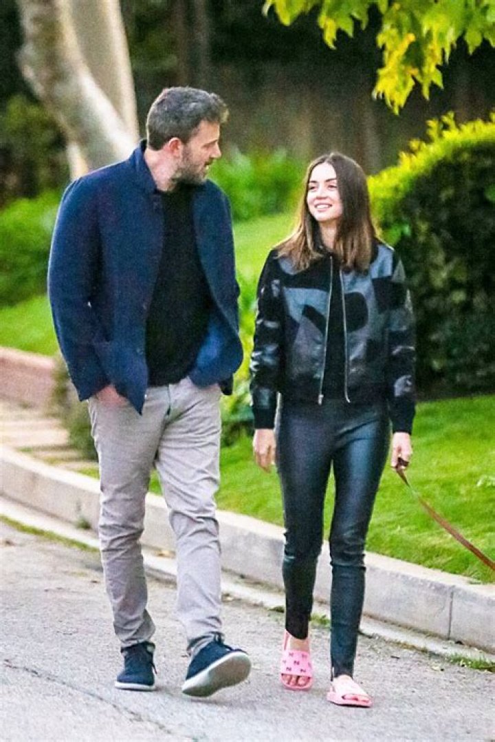 10 couples who are enjoying quarantine together Ben Affleck and Ana de Armas