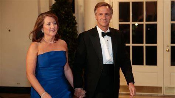 Bil Haslam wife