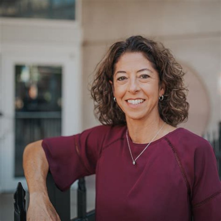 Carla Pennington Bio (Wiki) 