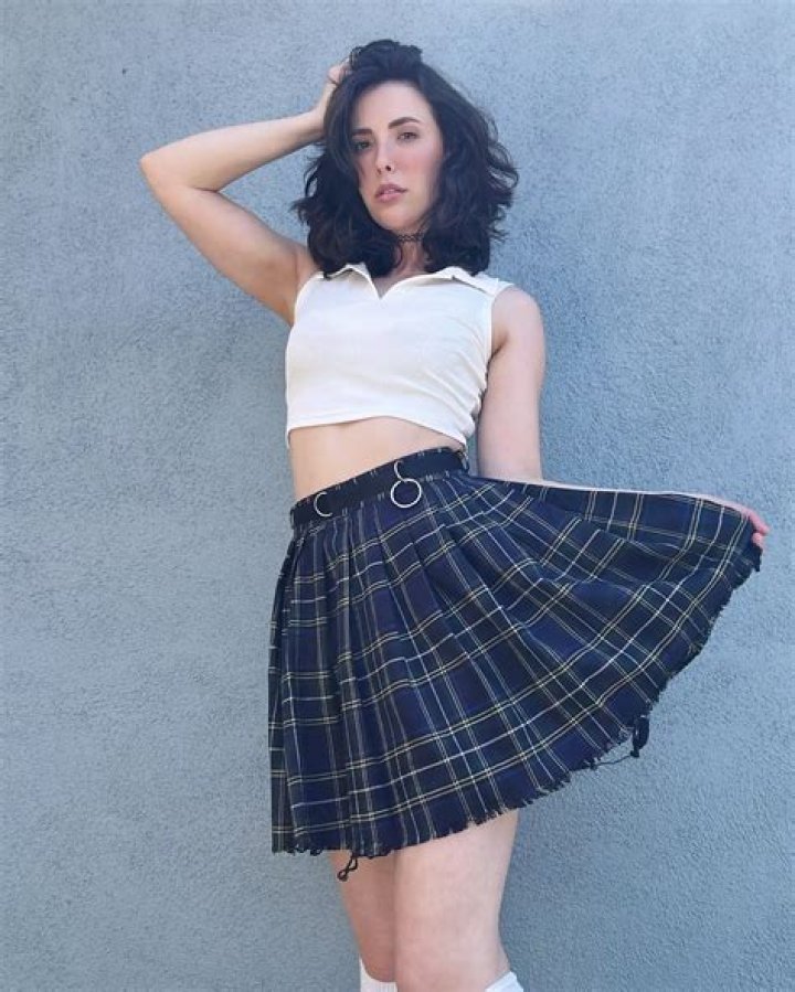 Casey Calvert - Age, Family, Bio