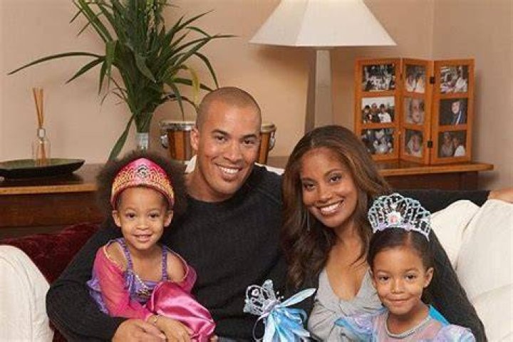 Coby Bell - Age, Family, Bio
