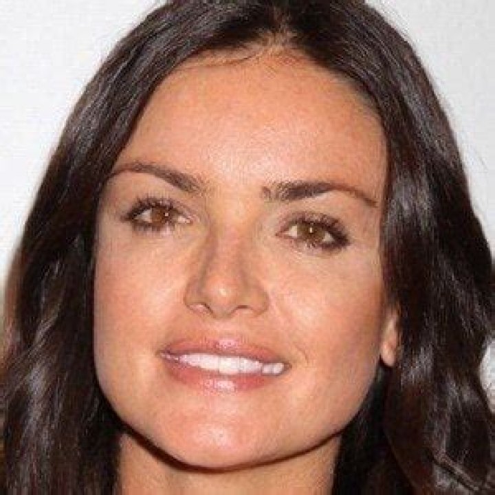 Courtney Robertson Bio (Wiki) 