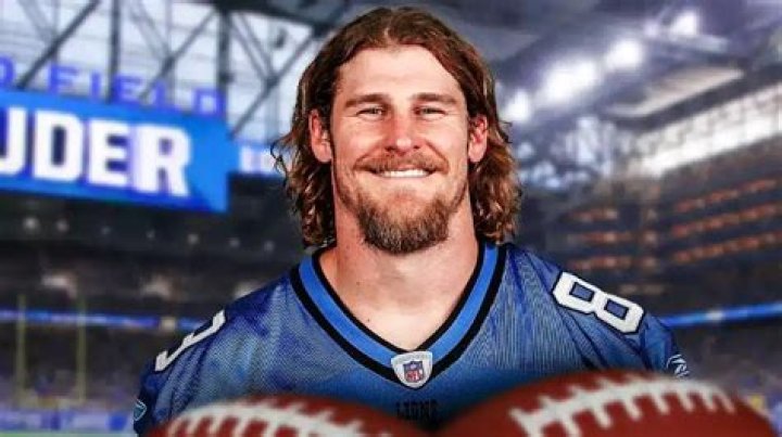 Dan Campbell salary
