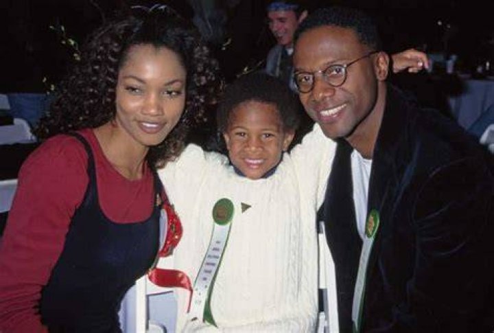 Daniel Saunders - Trivia, Family, Bio