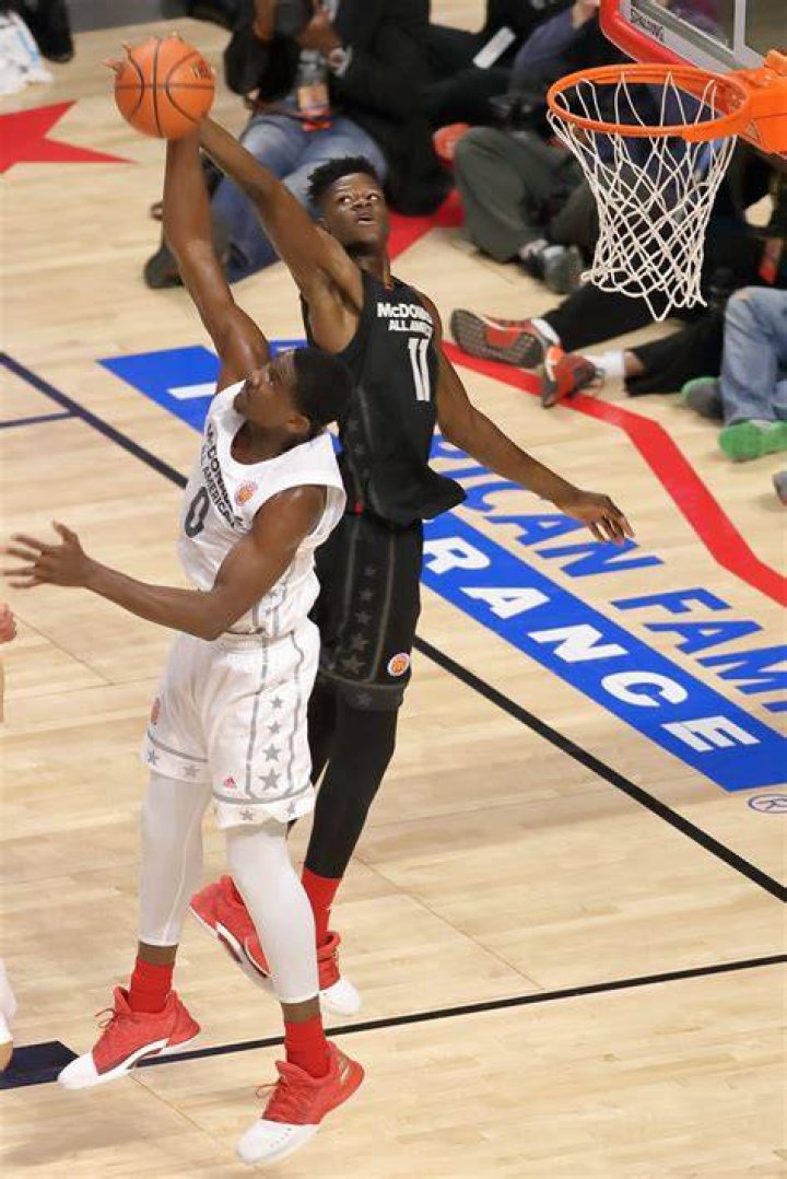 Deandre Ayton Bio (Wiki) 