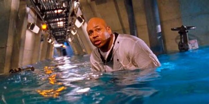 Did LL Cool J die in Deep Blue?