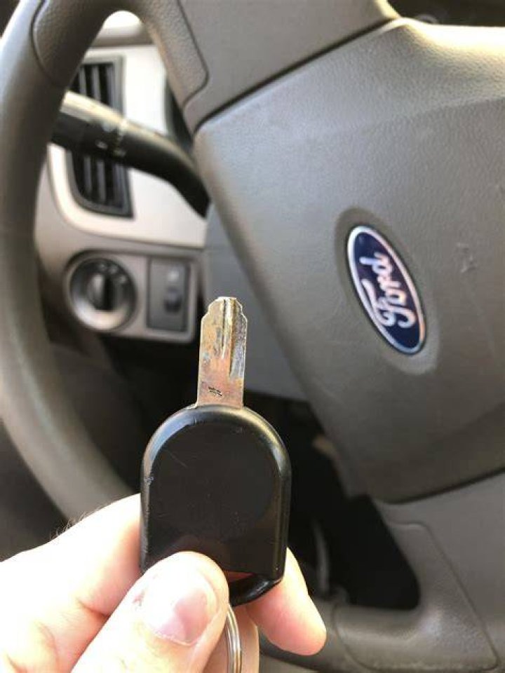 Does 2008 Ford Focus Key have a chip?