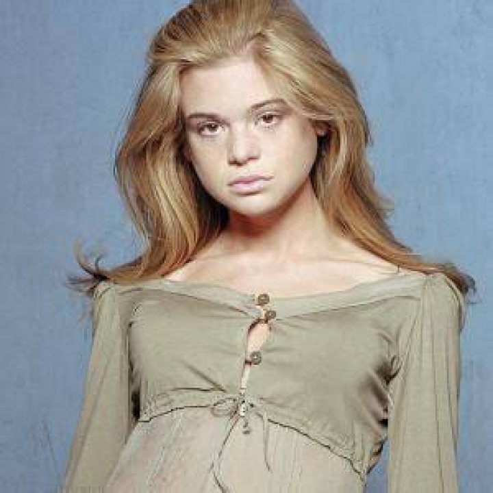 Ellen Muth Bio (Wiki) 
