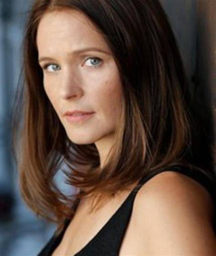 Erin Kelly Bio (Wiki) 