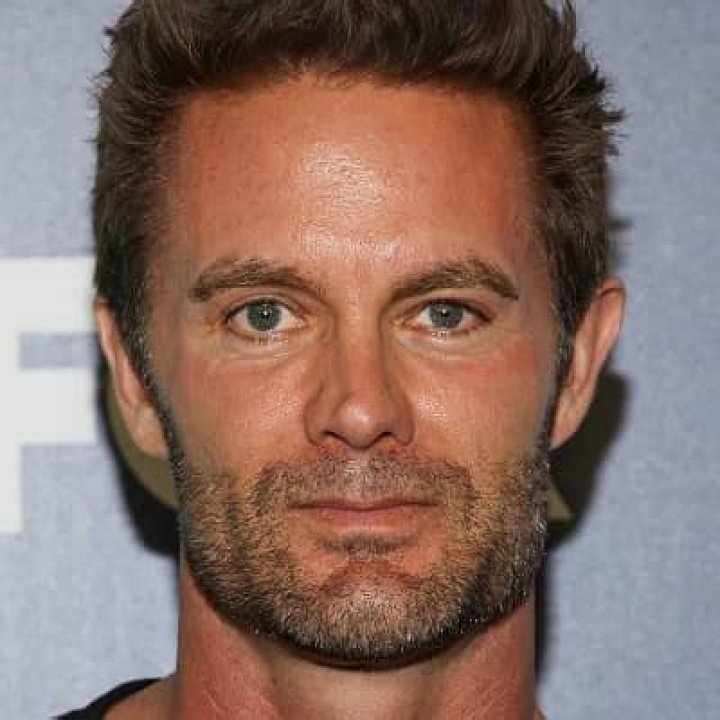 Garret Dillahunt Bio (Wiki) 