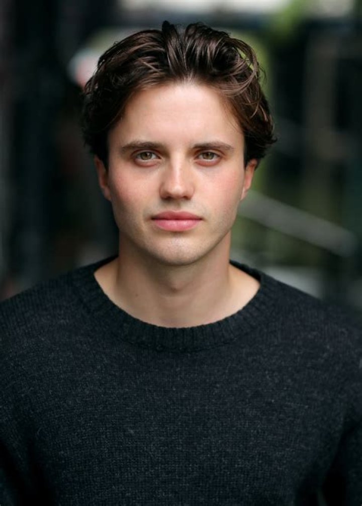 George Sear Bio (Wiki) 