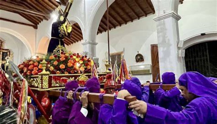 How is Easter celebrated in Colombia?