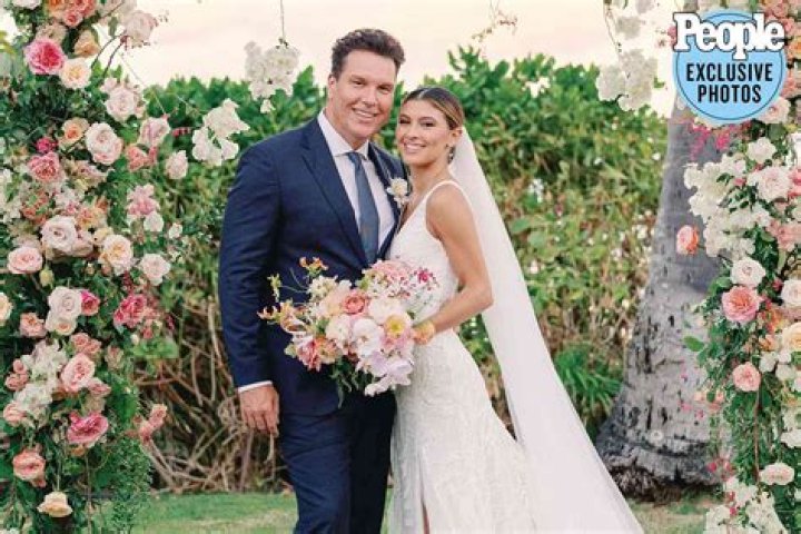 Inside Dane Cook married Kelsi Taylor’s Hawaiian wedding ceremony Inside Dane Cook married Kelsi Taylor’s Hawaiian wedding ceremony