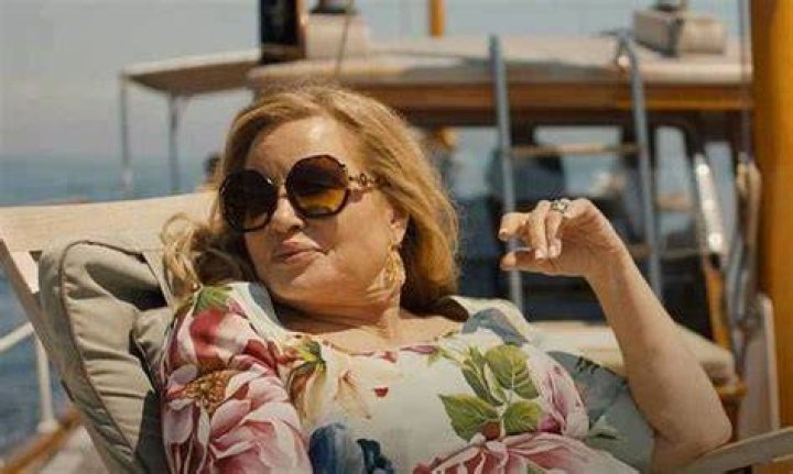 Is Jennifer Coolidge deaf?