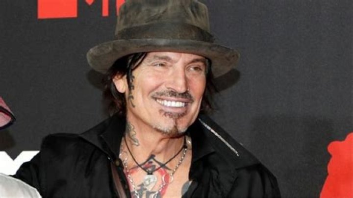 Is Tommy Lee Still Alive or Dead? 2 Is Tommy Lee Still Alive or Dead?