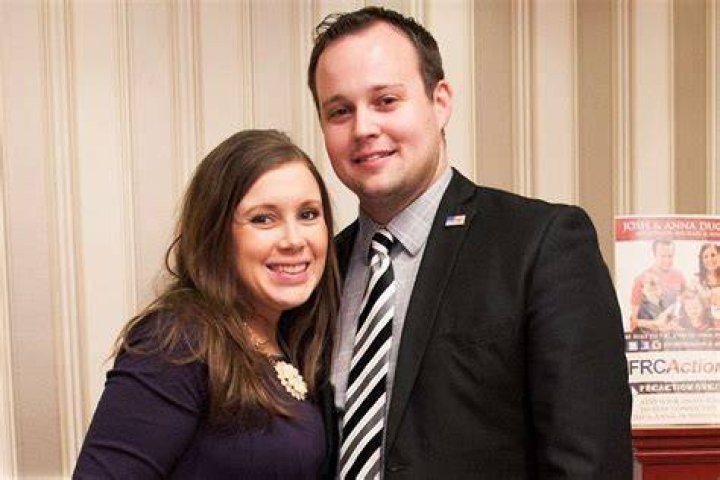 josh anna duggar header sized image with baby mackynzie