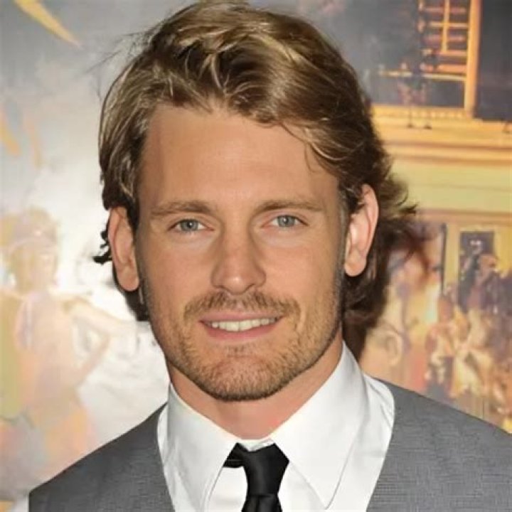 Josh Pence Bio (Wiki) 
