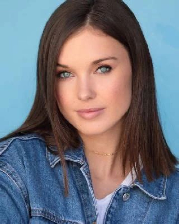 Katelyn MacMullen Bio (Wiki) 