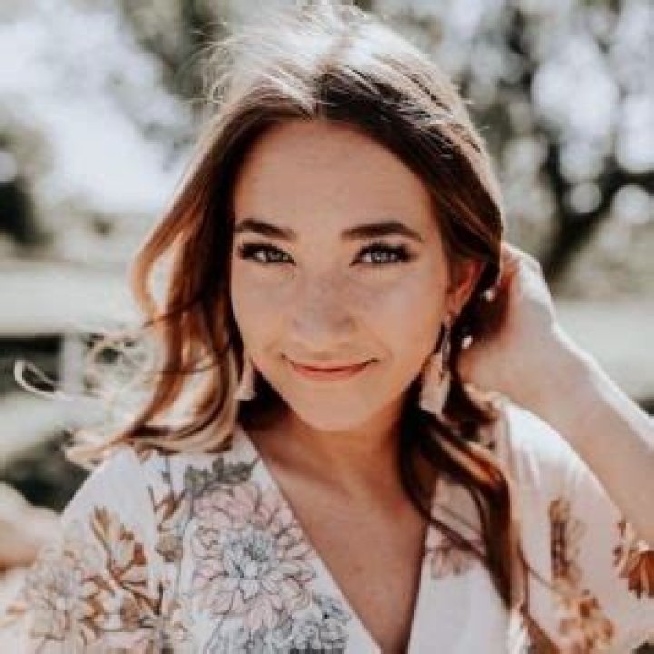 KennaDee Nelson Bio (Wiki) 
