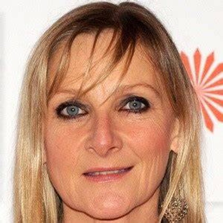 Lesley Sharp - Age, Family, Bio