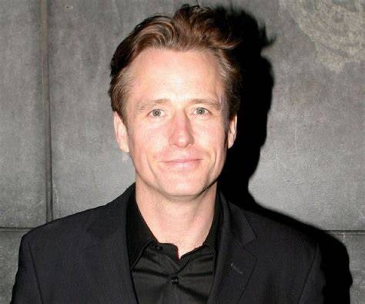 Linus Roache Bio (Wiki) 