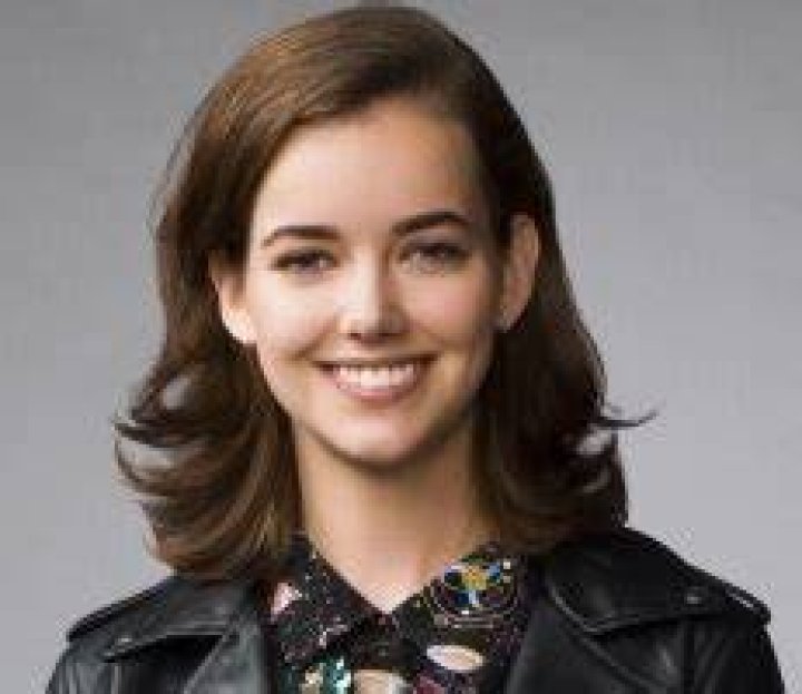 MaeMae Renfrow Bio (Wiki) 