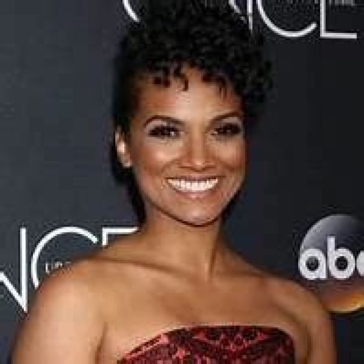 Mekia Cox Bio (Wiki) 