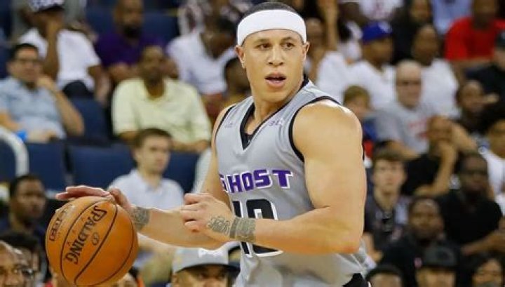 Mike Bibby Bio (Wiki) 