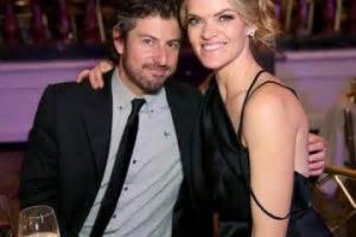 Missi Pyle divorced twice before finding best luck with her boyfriend and seems to be marrying anytime soon… Missi Pyle divorced twice before finding best luck with her boyfriend and seems to be marrying anytime soon…