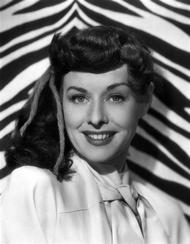 Paulette Goddard photo 2