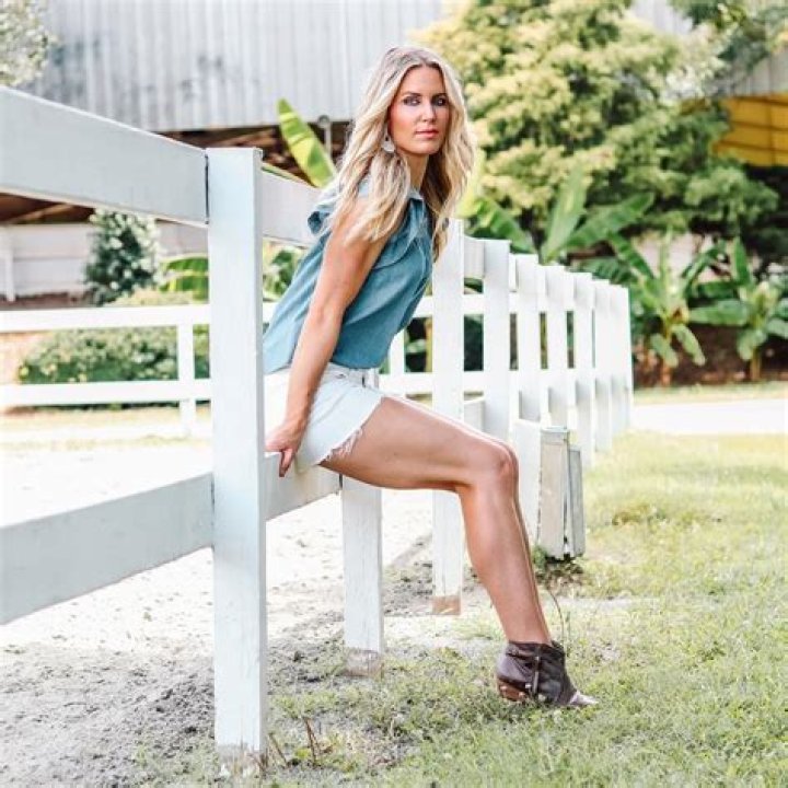 Shannon Stewart Bio (Wiki) 