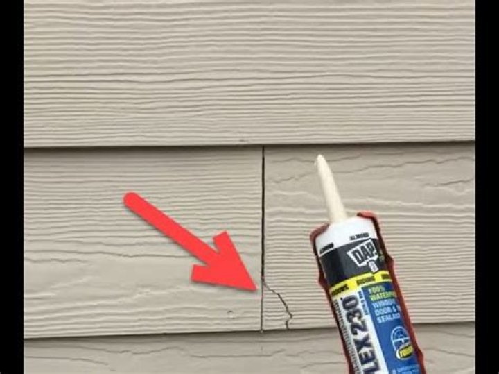 Should you caulk Hardie siding?