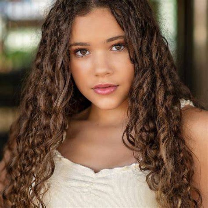 Sierra Haschak Bio (Wiki) 