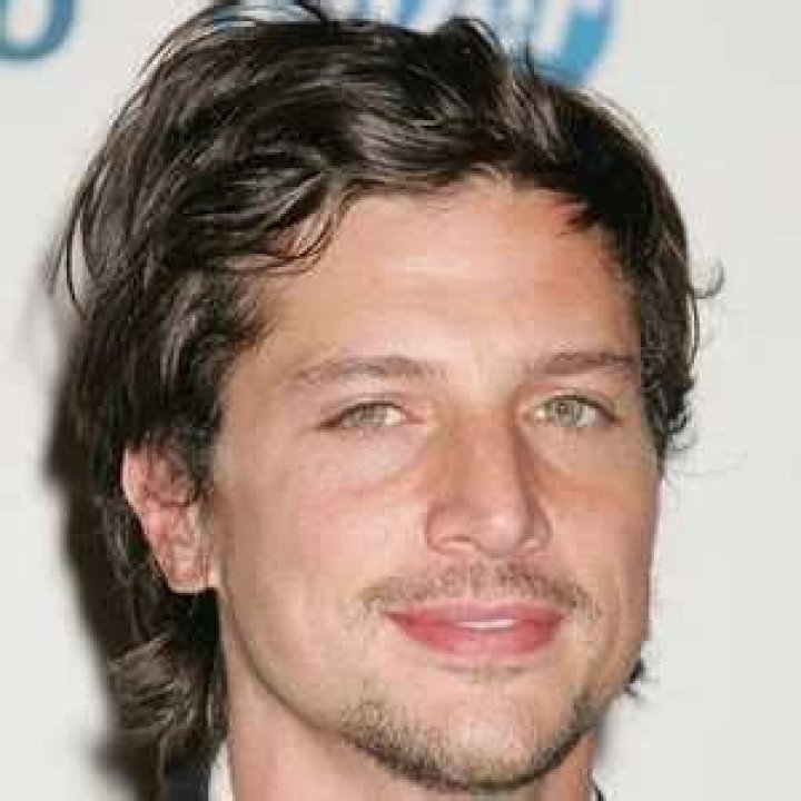 Simon Rex Bio (Wiki) 