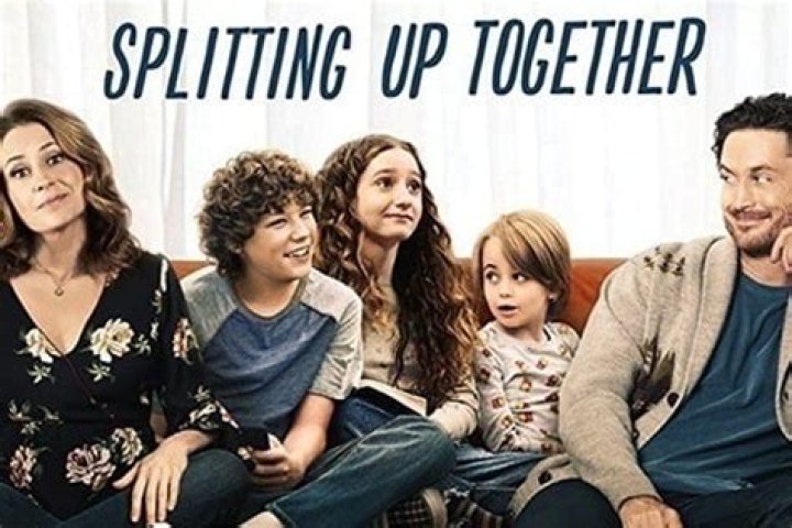 Splitting Up Together - Cast, Ages, Trivia