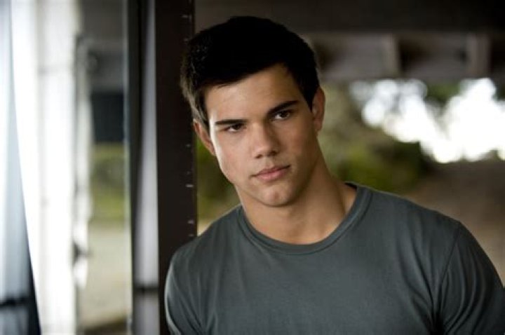 All We Need to Know about Taylor Lautner and Taylor Dome’s Intimate Californian Wedding! Taylor Lautner