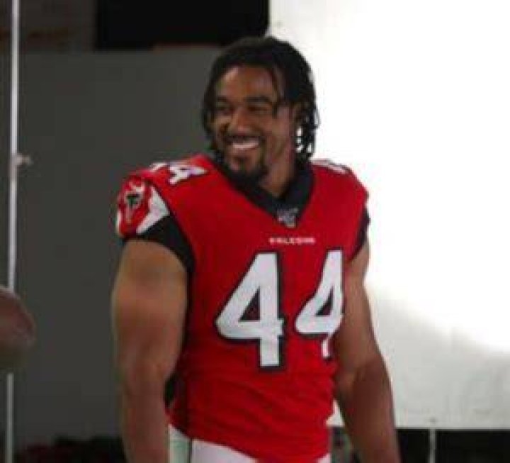 Vic Beasley Bio (Wiki) 