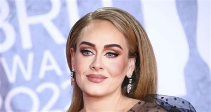 What bra size is Adele?