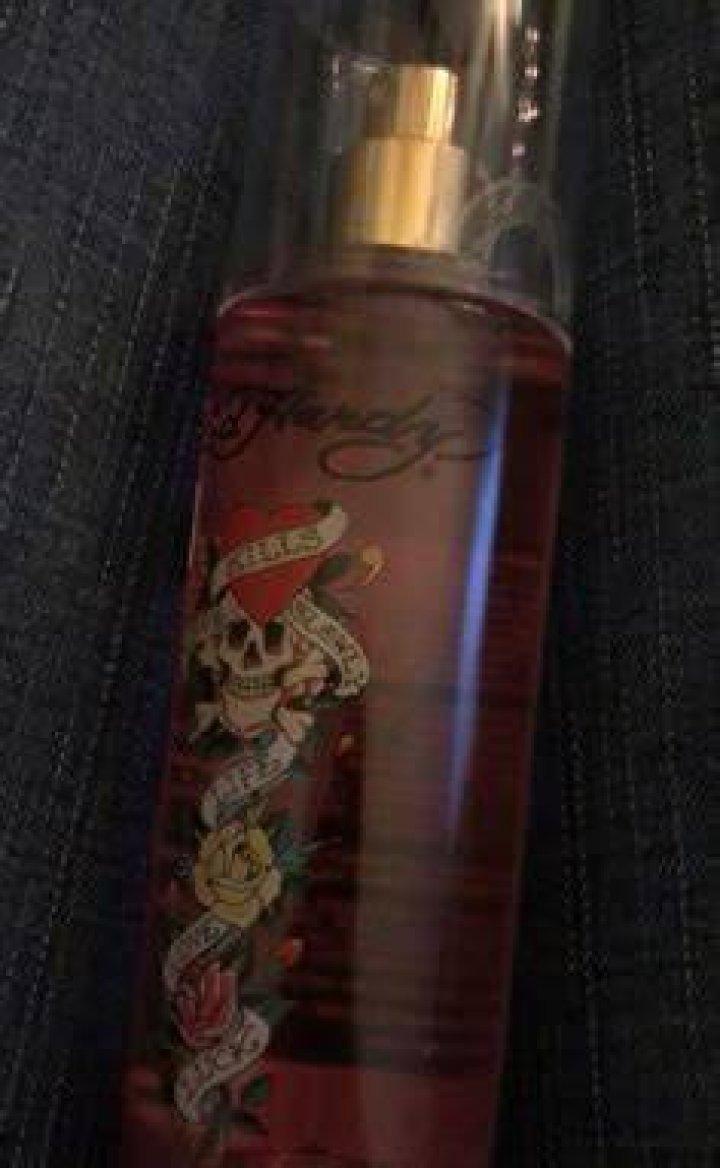 What does Ed Hardy perfume smell like?