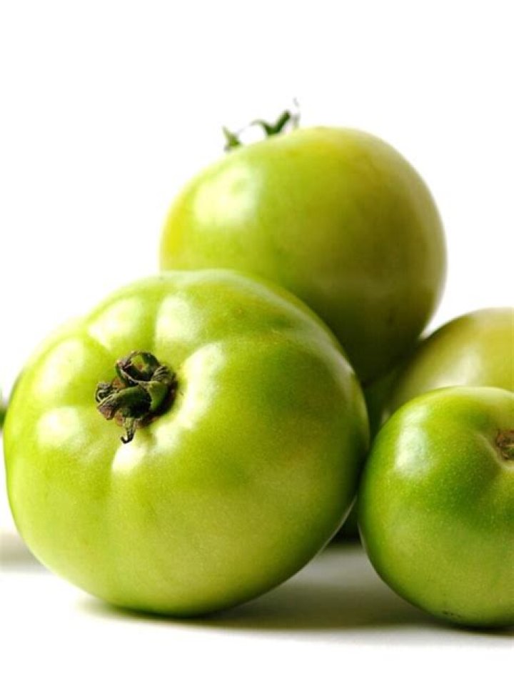 What is a good substitute for tomatillos?