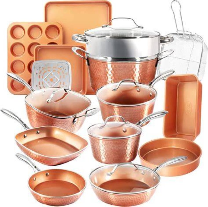 What is copper ceramic cookware?