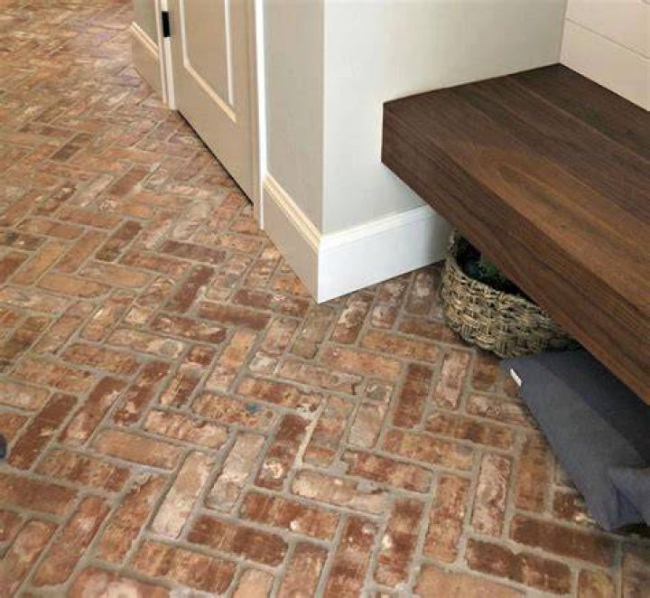 What is split brick flooring?